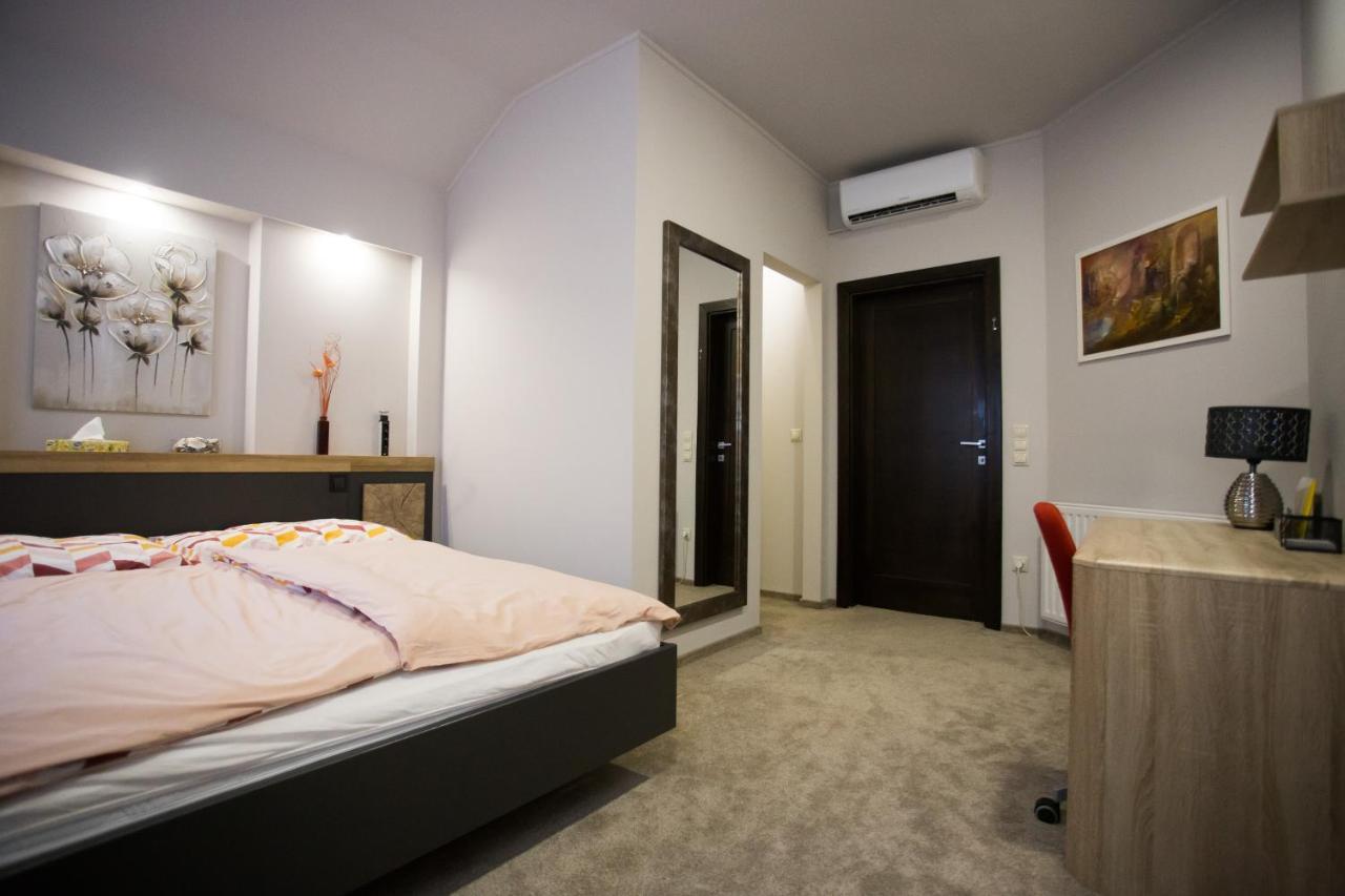 Апартаменти Kikelet Apartman Сомбатгей Екстер'єр фото